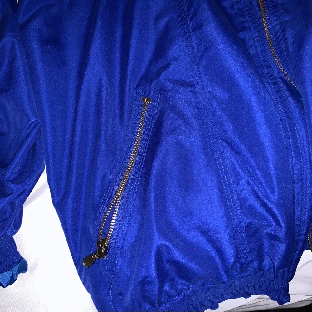 Windbreaker - Picture 3 of 3